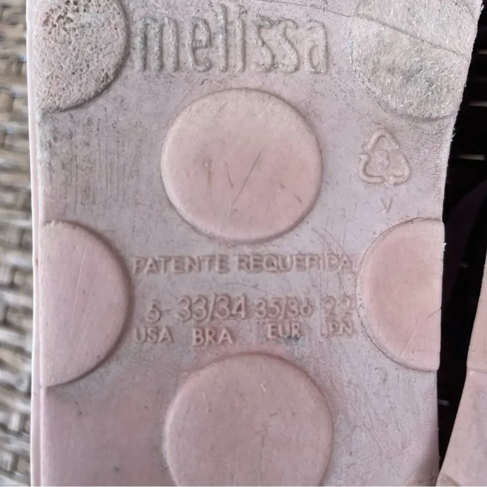Melissa girls pink sneakers size 5